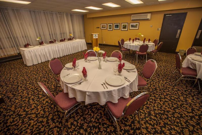 Clarenville Inn Buitenkant foto